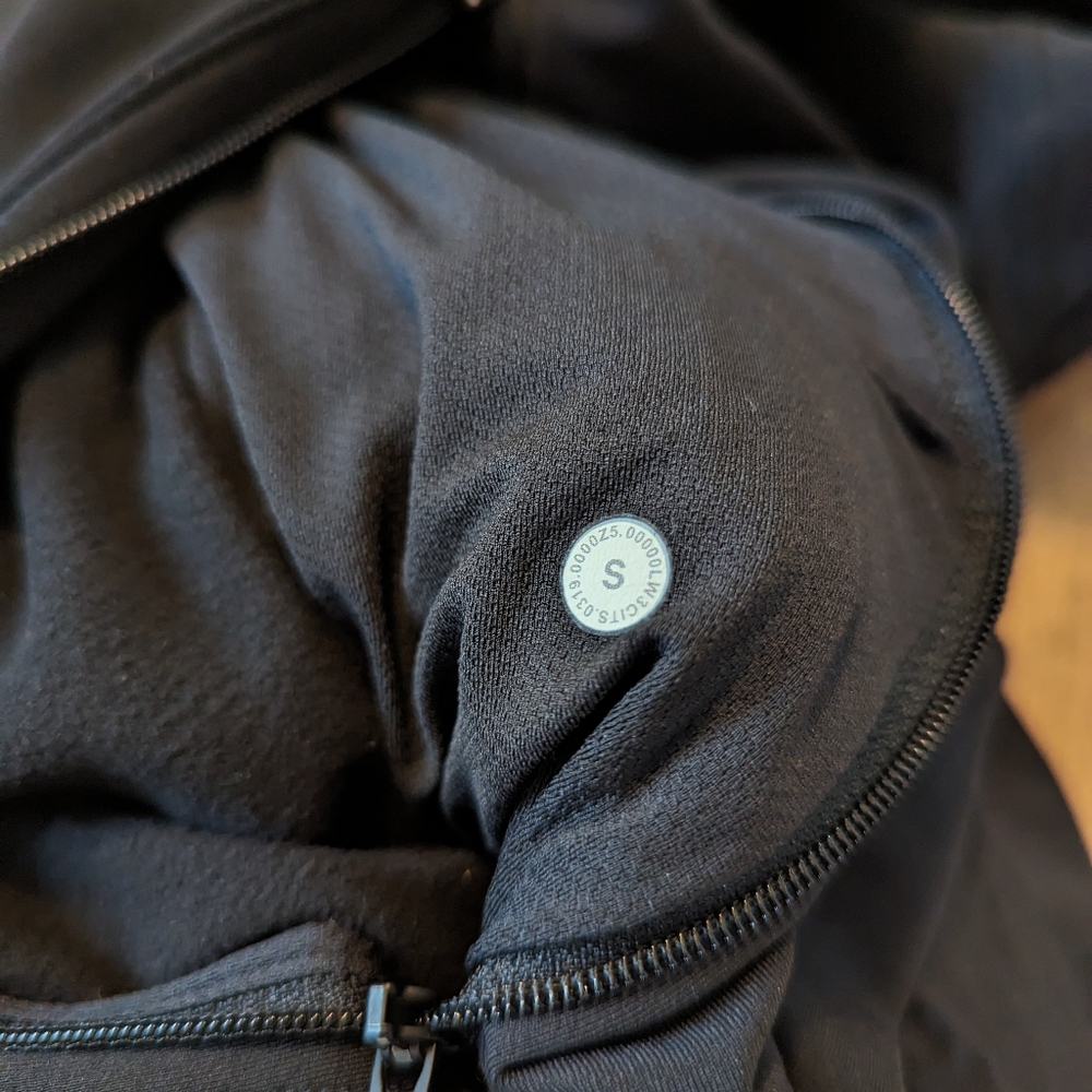 Lululemon Two Track Mind Jacket - Picture 5 of 5